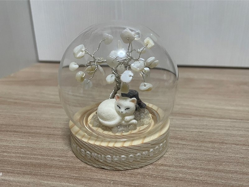 Customized white cat model | Crystal tree series micro landscape crystal ball | Cute | Home decoration - Items for Display - Crystal White