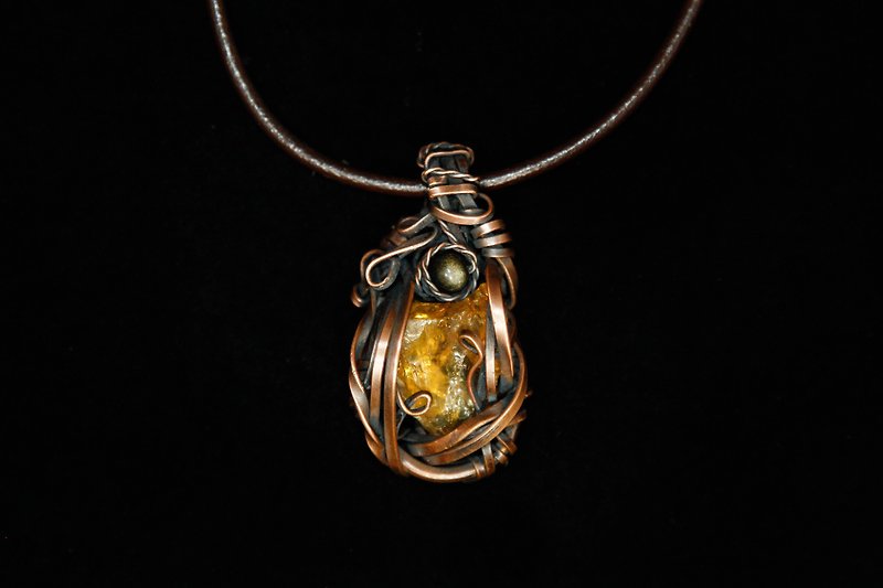 【Series of Amber】Myanmar amber+Golden Obsidian pendant _ Armed 3