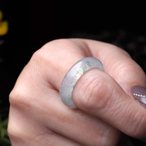 瓔珞珠寶盒 E.L.Jewelry Box 玻璃種飄花翡翠戒指戒圈 | 國際18圍 | 天然緬甸玉翡翠A貨 | 送禮