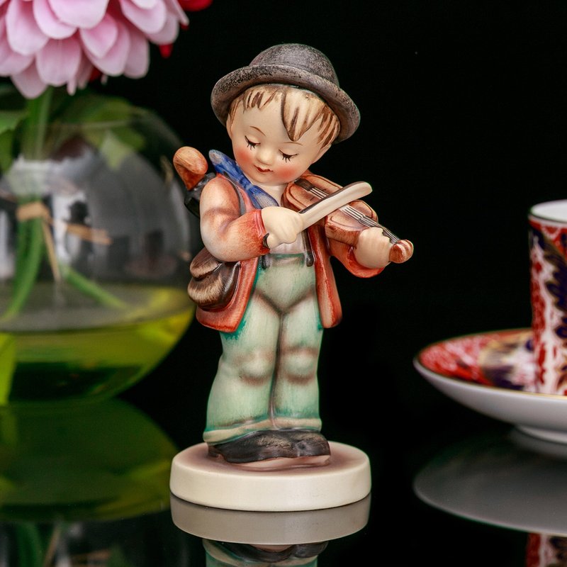 German-made Goebel Hummel doll with beautiful melody and violin musician ceramic ornaments - Stuffed Dolls & Figurines - Porcelain 