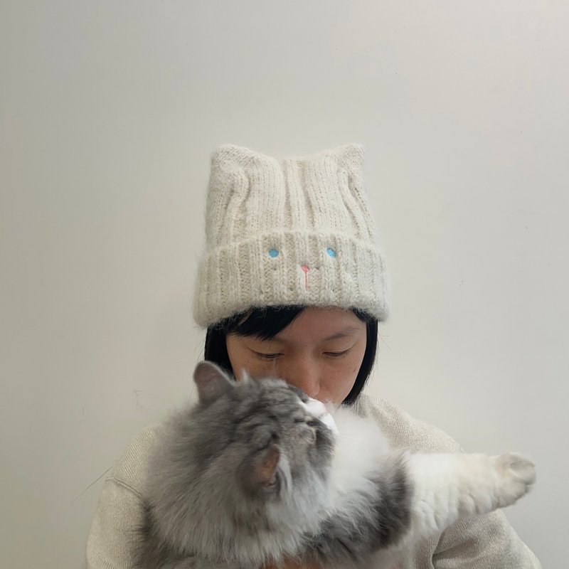 貓 針織帽 黑白兩色 貓咪耳朵 刺繡貓臉 - 帽子 - 羊毛 多色