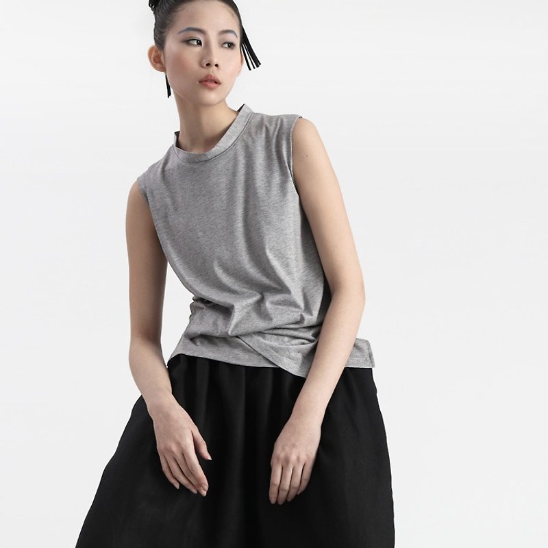 【Made-to-order】Asymmetric Shirt - เสื้อยืดผู้หญิง - ผ้าฝ้าย/ผ้าลินิน สีเทา