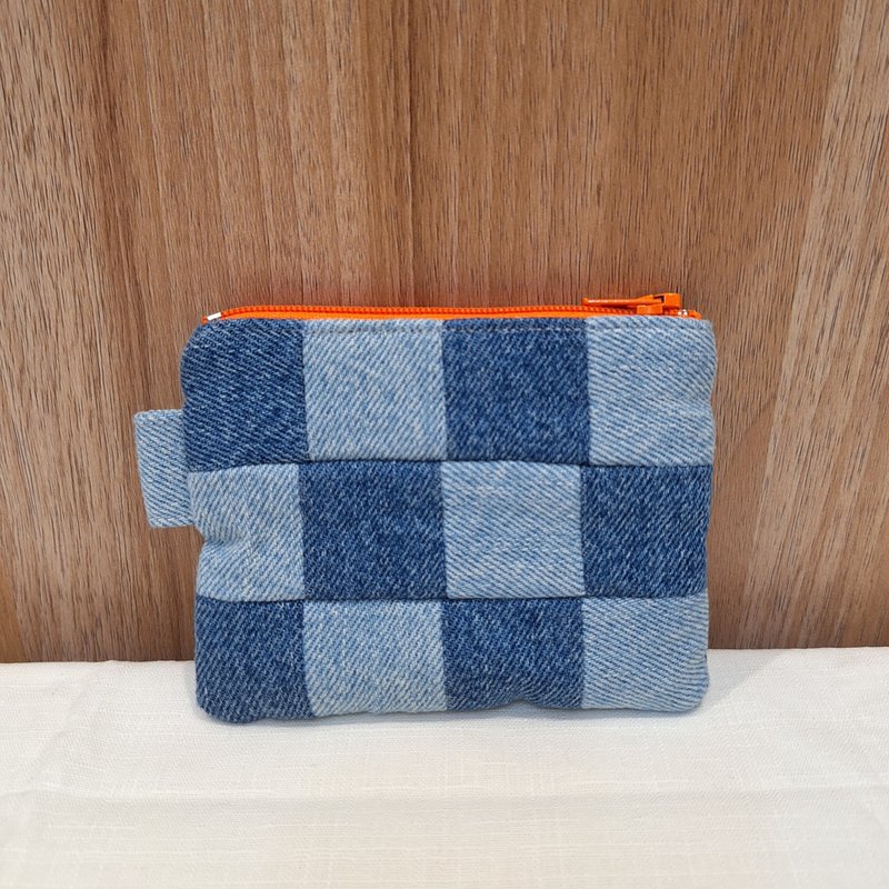 *【MY HANDMADE】Small coin purse-denim patchwork* - กระเป๋าใส่เหรียญ - ผ้าฝ้าย/ผ้าลินิน สีนำ้ตาล