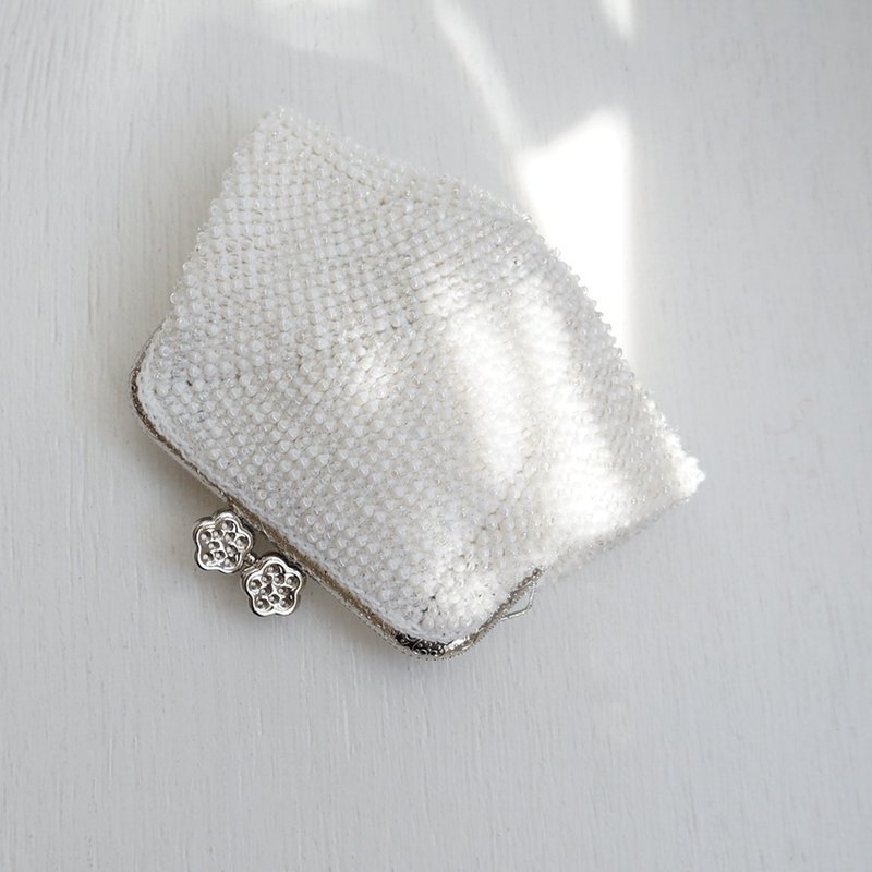 Ba-ba handmade Seed beads crochet coin purse No.2077 - Toiletry Bags & Pouches - Other Materials White