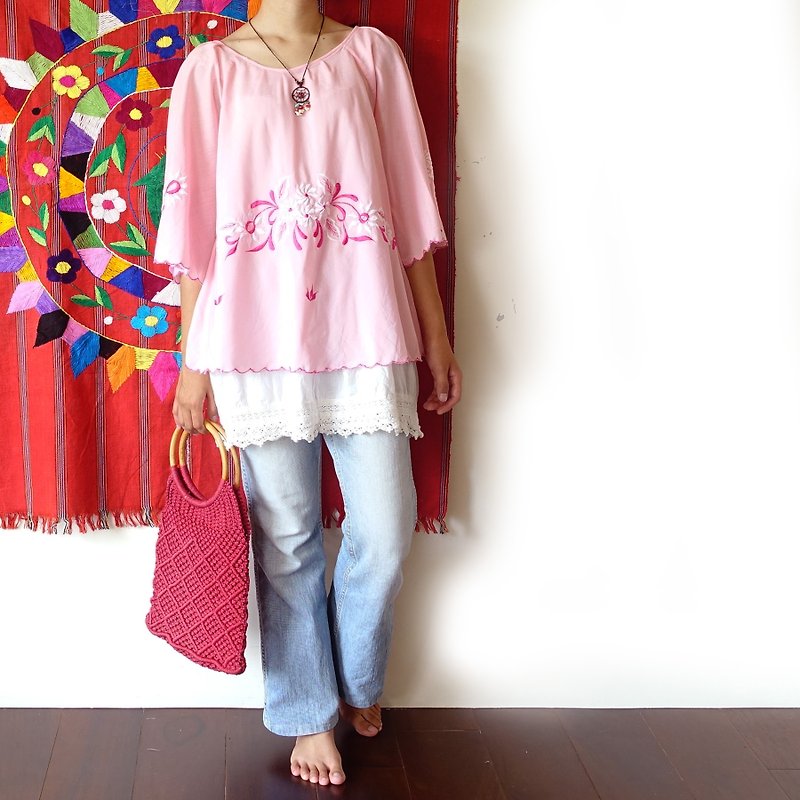 BajuTua /古著/ 70's 菲律賓傘擺刺繡傳統上衣(全新庫存) - 女裝 上衣 - 棉．麻 粉紅色