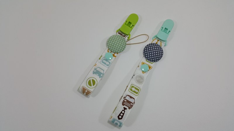Traffic sign nipple clip chain / vanilla pacifier chain clip - Baby Bottles & Pacifiers - Cotton & Hemp Green
