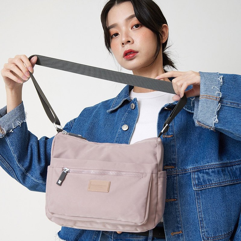 【金安德森】輕甜旅程 船形休閒斜側包-紫色 - 側背包/斜背包 - 尼龍 紫色