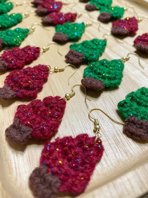 午後工廠 鉤織工作室 【DIY材料包】限定聖誕 | 閃亮聖誕樹鉤織耳環材料包