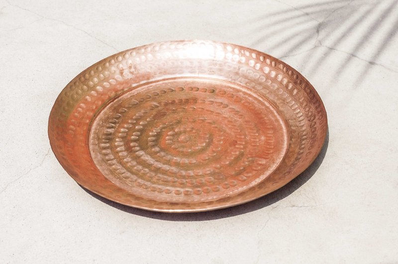 Red copper plate / retro handmade copper jewelry plate / copper tableware / camping tableware - beat a little series round - จานเล็ก - ทองแดงทองเหลือง สีแดง