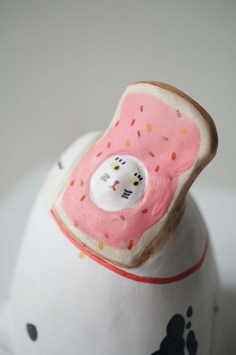 Toast Lucky Cat - Pottery & Ceramics - Other Materials Pink