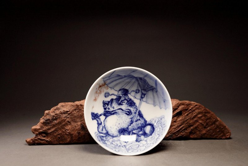 [Away from the hustle and bustle] Longshan Hall Jingdezhen teacher Du Wangzhao hand-painted blue and white underglaze red 120cc - Teapots & Teacups - Pottery Multicolor