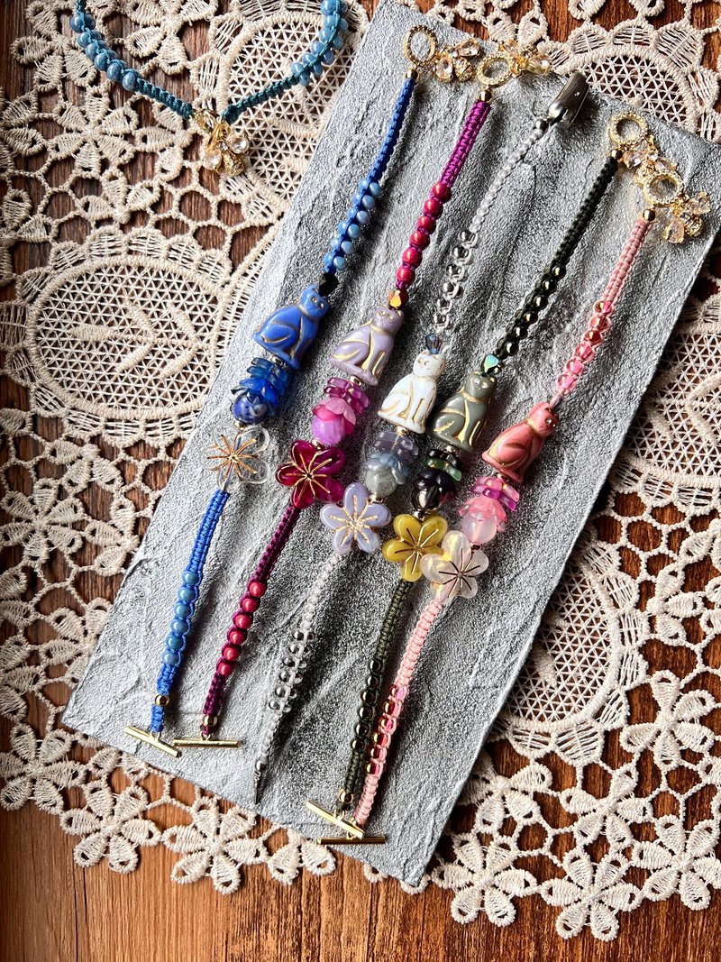 ニャンとチェコガラスな猫のマンテルブレスレット - 手鍊/手環 - 其他材質 多色