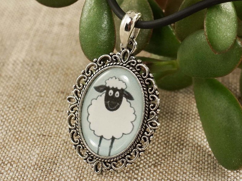 Cute Sheep Aries Black White Handmade Pendant Necklace Jewelry Gift for Aries - 項鍊 - 其他材質 白色