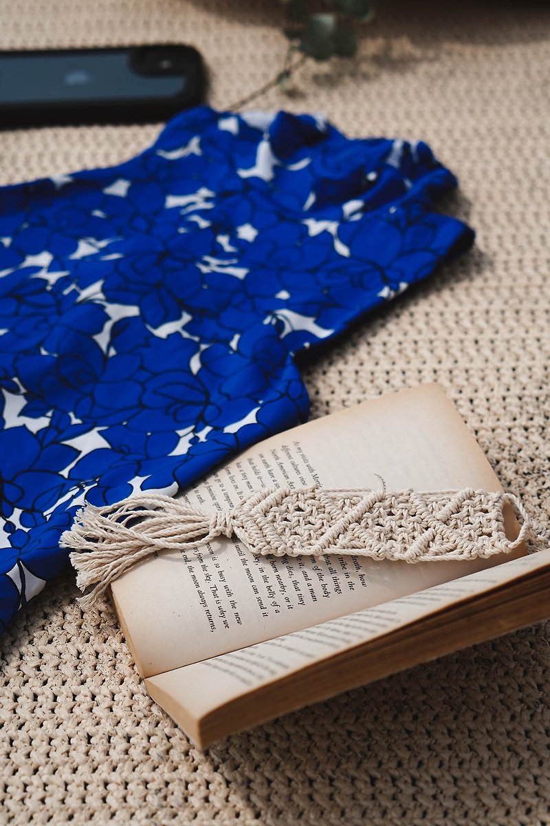 Reading time_macrame knitting bookmark - Bookmarks - Cotton & Hemp 