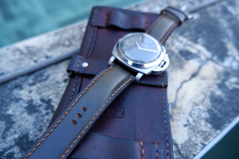 Horween American cow leather olive green strap handmade strap custom size - สายนาฬิกา - หนังแท้ สีเขียว