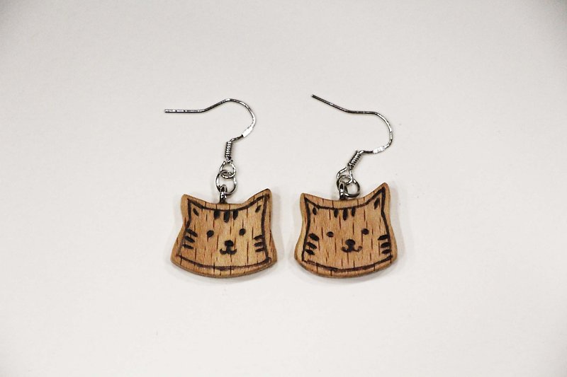 Log cat earrings solid wood ear acupuncture earrings handmade (ear acupuncture / Clip-On/ ear hook) - ต่างหู - ไม้ สีนำ้ตาล