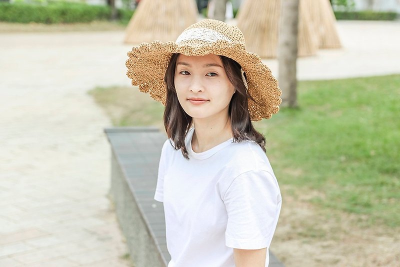 Unni Butterfly Lace Straw Hat-Hand-woven Sun Hat Hat Climbing Hat Sun Protection - Hats & Caps - Plants & Flowers Gold