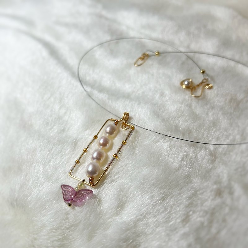 [Customized model] Natural pearl, glass butterfly square necklace丨ethereal style - Necklaces - Pearl White