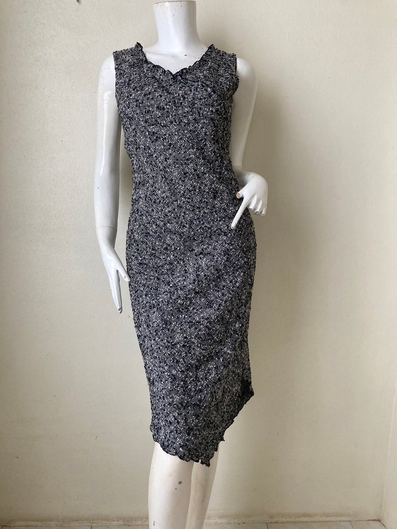 Vintage Sleeveless Tunic Dress / Rayon dress Size 9 will fit M - One Piece Dresses - Polyester 