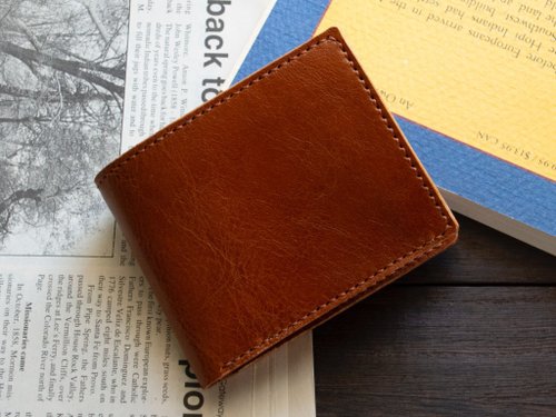 Red Dirt Hat Company Men's Genuine Leather Western Bifold Wallet (Red  Southwest Pattern)