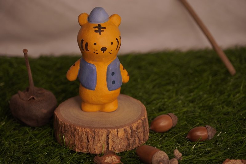 Summer camping good friends-Tiger Hujin Designer Toys - Stuffed Dolls & Figurines - Clay Orange