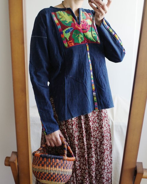 玉枝古著 Vintage 瓜地馬拉手工藍染手織布刺繡上衣