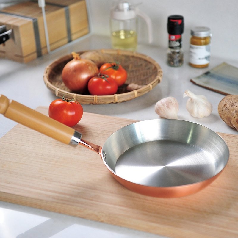 Japanese Tanabe Goldware Pure Copper Frying Pan with Wooden Handle -20cm - Cookware - Other Materials Multicolor