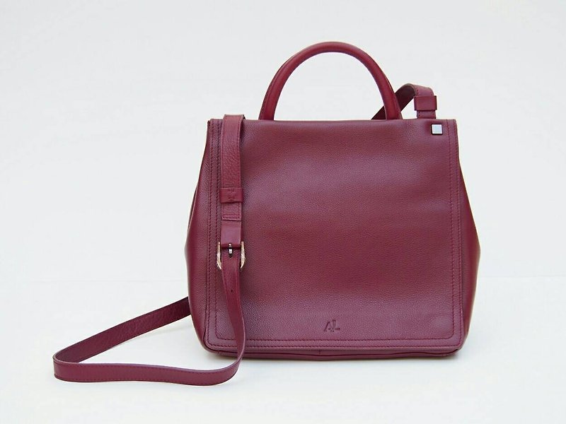 Primm Leather Back Zipper Bag in Aubergine Color - 側背包/斜背包 - 真皮 紅色