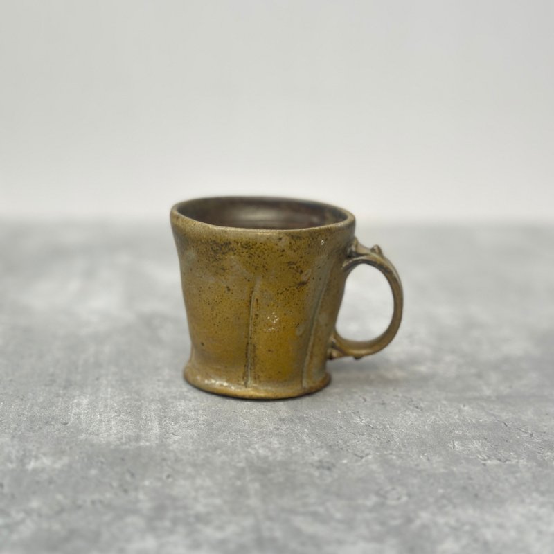 柴燒草木灰釉手作小陶杯 - 咖啡杯/馬克杯 - 陶 卡其色