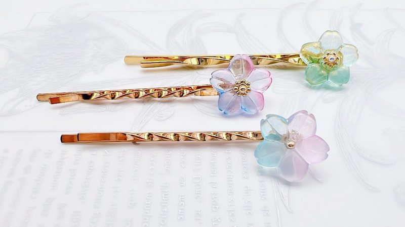 | Japanese flower hair clip | Handmade multi-color unique gradient handmade temperament gift - Hair Accessories - Other Materials Multicolor