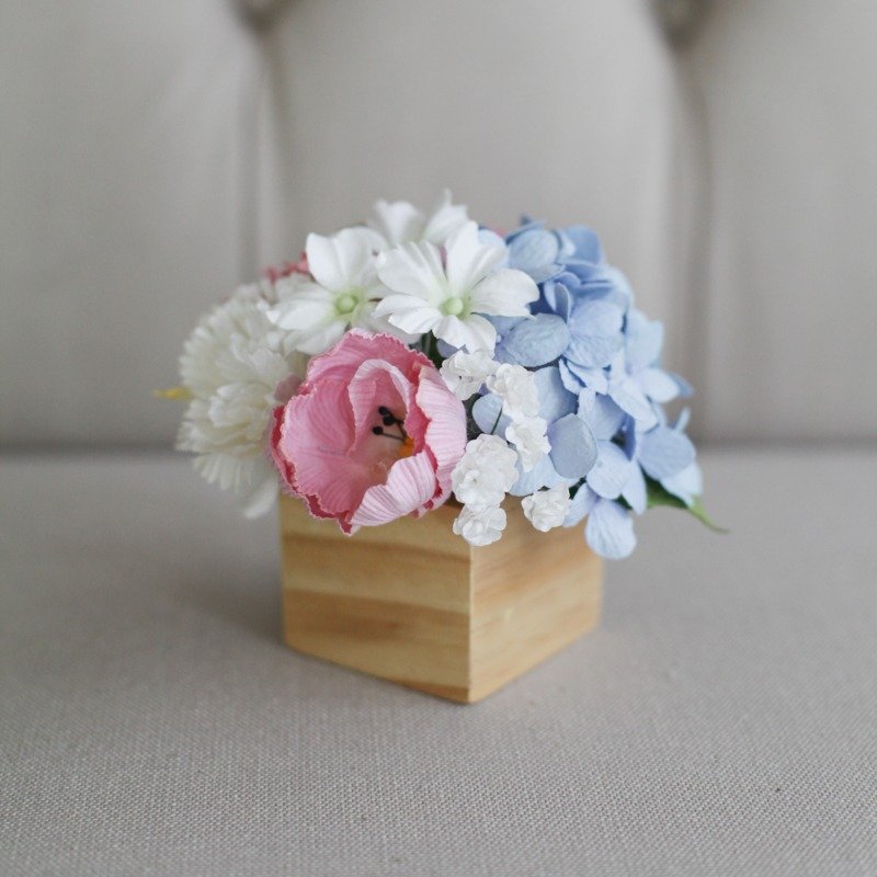 CP107 : Artificial Paper Flower Decoration Mini Wooden Pot Pastel Pink&Blue Size 4"x5" - 擺飾/家飾品 - 紙 粉紅色