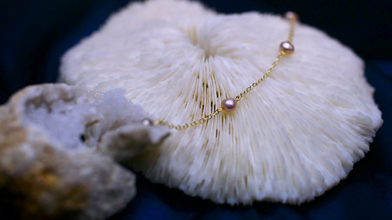 Nikko Antiques Beginning of Happiness/Pearl Bracelet/Pearl Jewelry/Freshwater Pearl - สร้อยข้อมือ - ไข่มุก สึชมพู