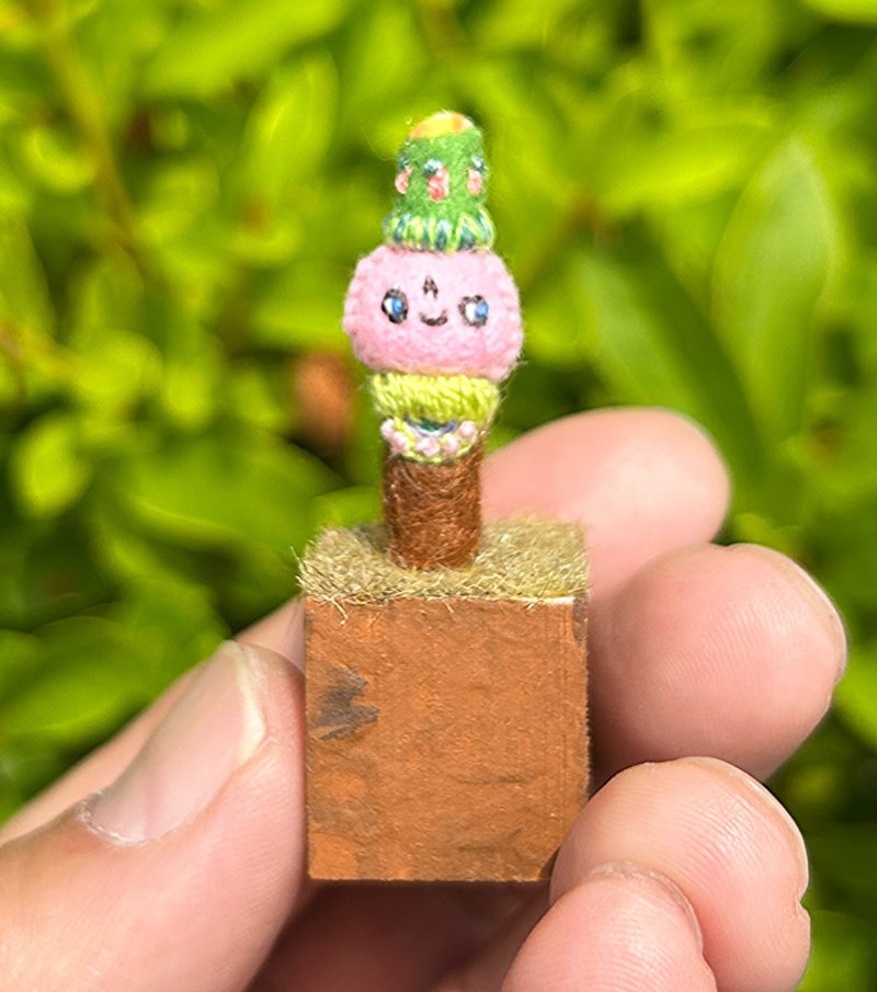 チムチムニー　　台座に乗っちゃって - 擺飾/家飾品 - 羊毛 綠色