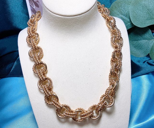 西洋アンティークジュエリー】太いツイストと籐の重なり模様の