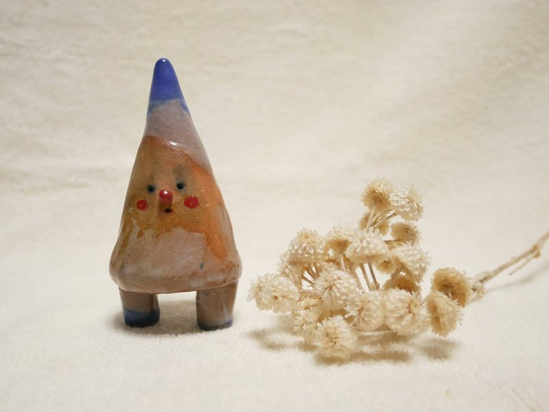 No.4 煙燻男孩小樹陶/戒台 - 擺飾/家飾品 - 陶 