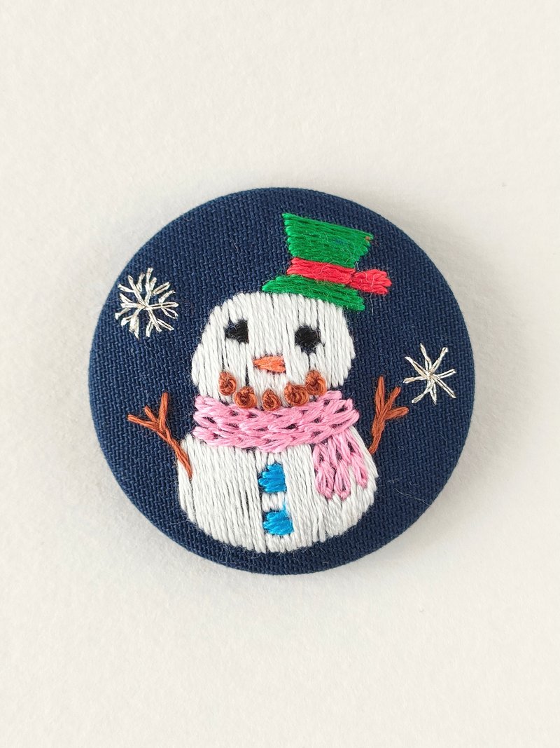 Snowman embroidered brooch or embroidered hair tie Christmas Snow - เครื่องประดับผม - ผ้าฝ้าย/ผ้าลินิน ขาว