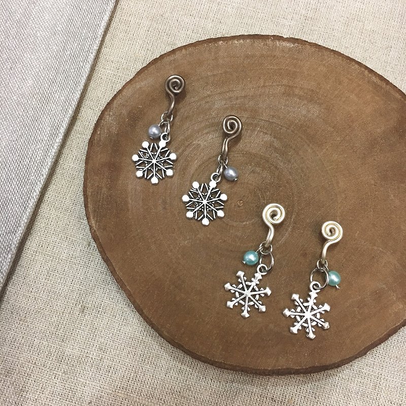 Snowflake ear clip earrings - Earrings & Clip-ons - Other Metals Silver
