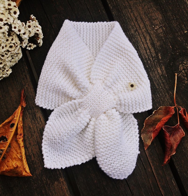 ChiChi Handmade-Milk White-Kids Scarf-Hand Knitted Warmth-Soft Merino Wool - อื่นๆ - ขนแกะ ขาว