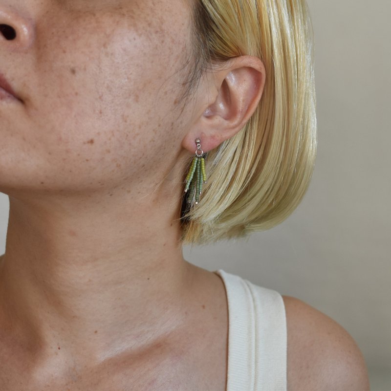 杉菜 (スギナ) / silver - 耳環/耳夾/耳骨夾 - 玻璃 