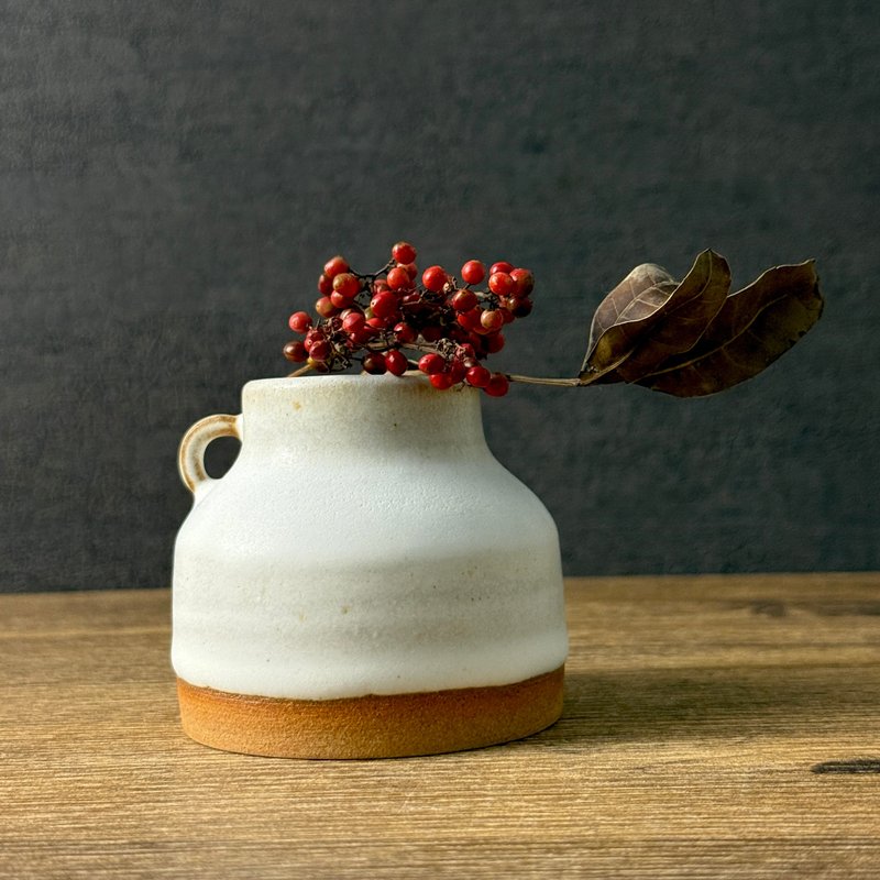 【 小丸花器 】  糖霜釉 胖嘟嘟 寬口   花瓶   花器  花盆 - 花瓶/花器 - 陶 白色