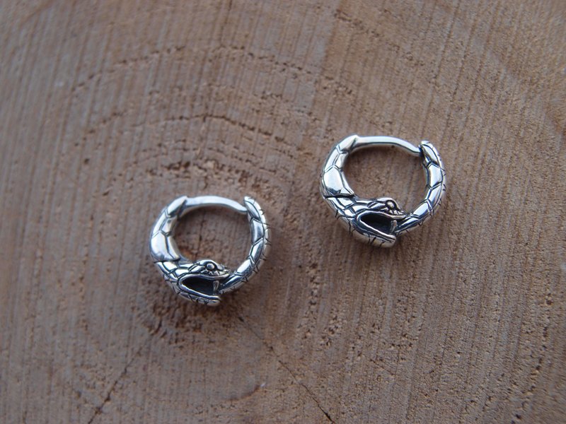 Ouroboros snake silver Hoop Earrings Pair 15mm-0.6 inch Sterling Silver Earring - ต่างหู - เงินแท้ สีเงิน