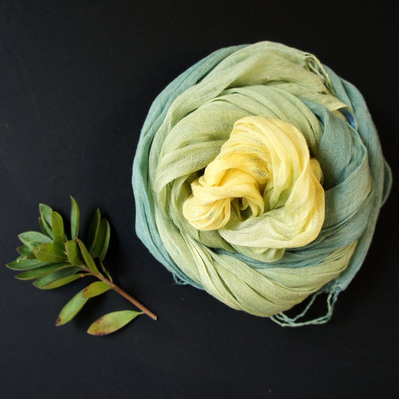植物染三色漸層亞麻圍巾/披肩 - 絲巾 - 棉．麻 綠色