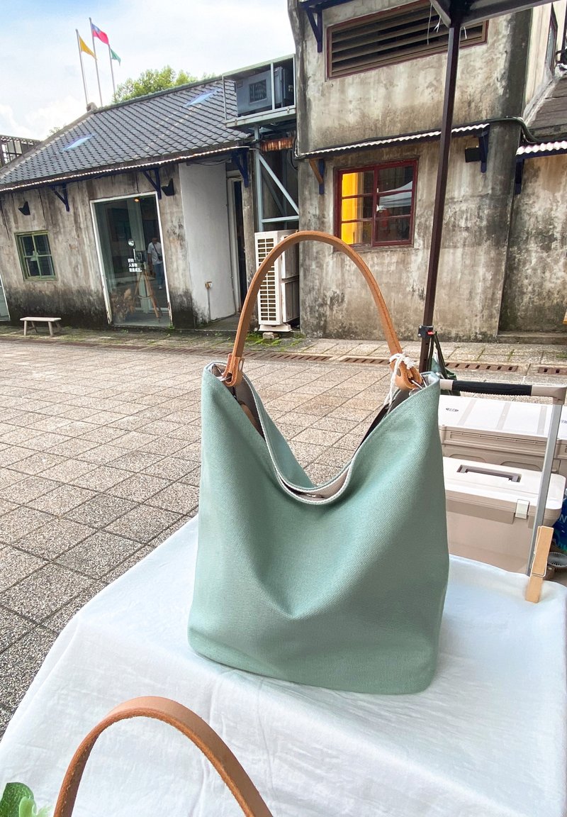 Textured canvas MINI bucket bag Mini bucket bag - กระเป๋าหูรูด - ผ้าฝ้าย/ผ้าลินิน สีเขียว