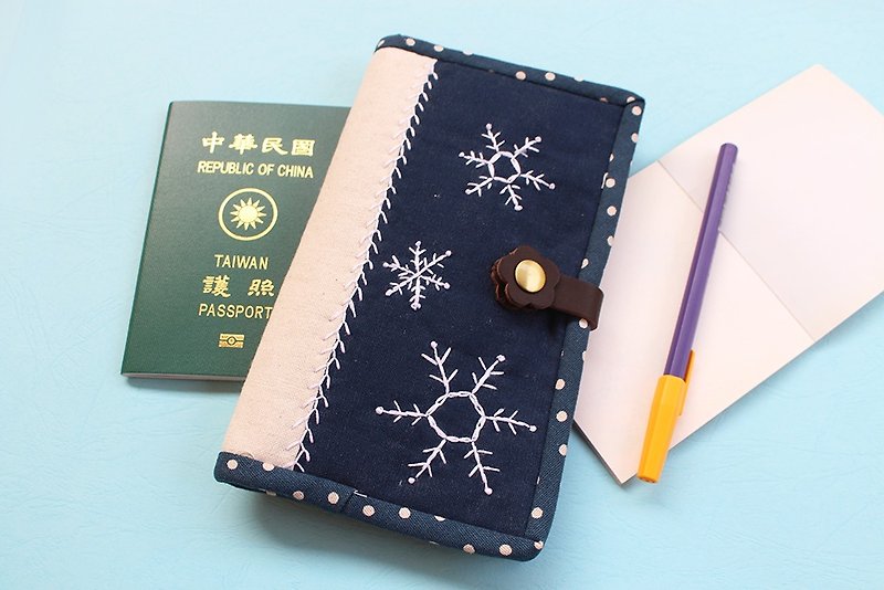 Hand embroidery hand-made snow passport holder Passport Case - Blue / admission package - Passport Holders & Cases - Cotton & Hemp Blue
