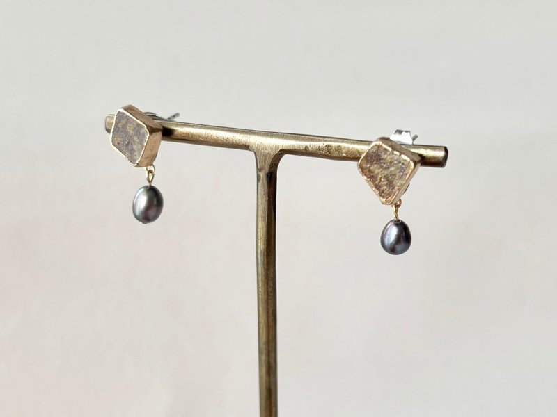 備前焼　金継ぎ　サージカルステンレスピアス　茶色　淡水パール　揺れる　天然石　伝統工芸　No.377 - 耳環/耳夾/耳骨夾 - 陶 咖啡色