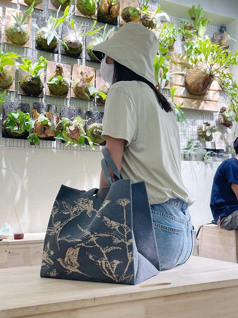Loxe 香港製造 Tote Bag 手提包 秘密花園 - 手袋/手提袋 - 棉．麻 