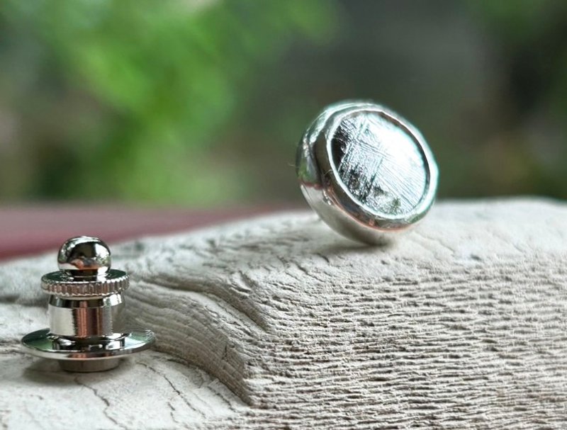 ムオニオナルスタ隕石（メテオライト）シルバータイタック・ピンズ◇Silver Tie Tac - 胸針 - 其他金屬 銀色