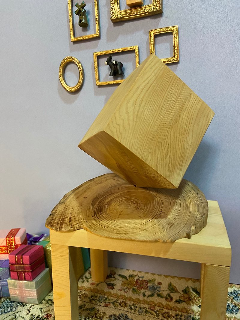 立體方錐(二) | 黃檜擺飾 - 裝飾/擺設  - 木頭 咖啡色
