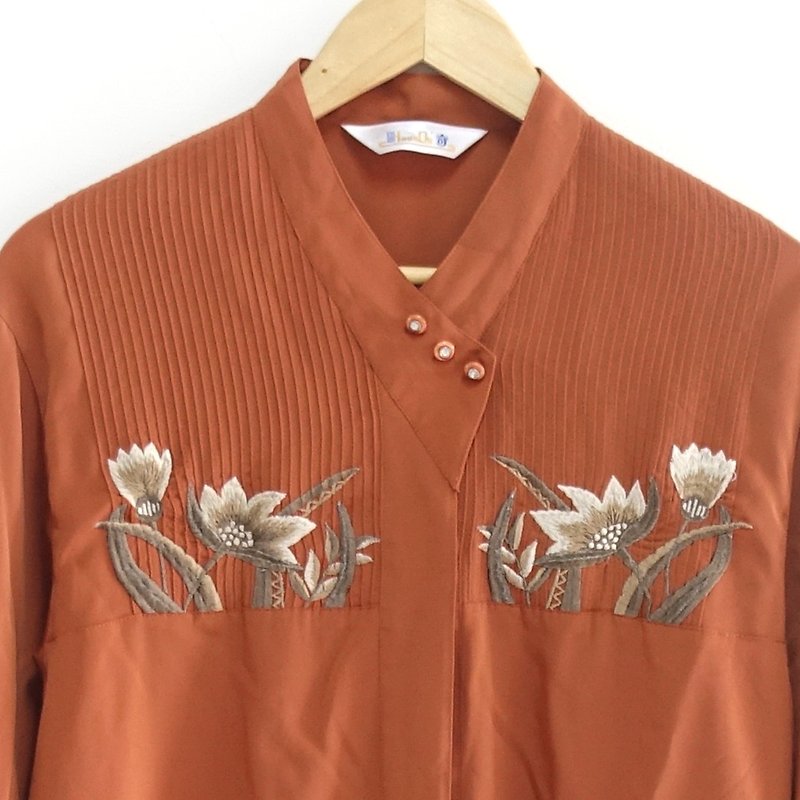 │Slowly│ Camellia - vintage shirt │ vintage. Vintage. Art - Women's Shirts - Polyester Multicolor
