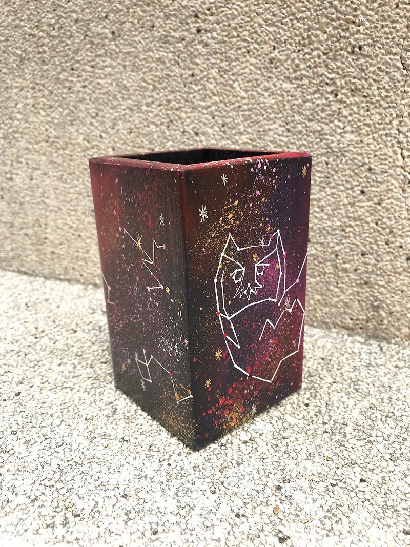 Hand-painted pen holder- Gemstone red owl constellation - กล่องใส่ปากกา - ไม้ สีแดง